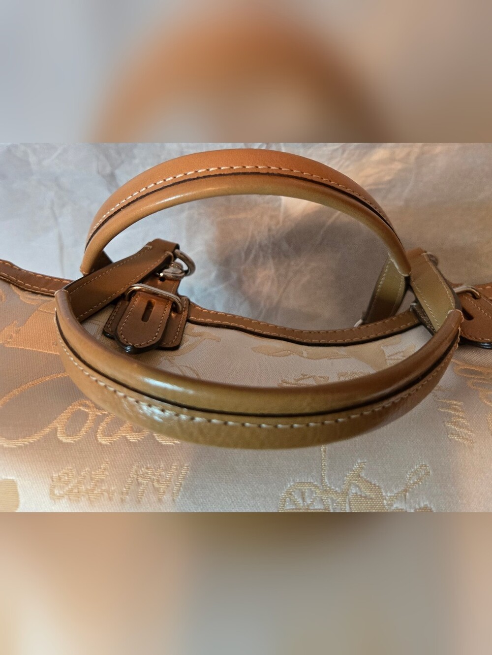 Coach East West Horse And Carriage Ivory & Tan Tote And 2 Bag Charms - Picture 8 of 11